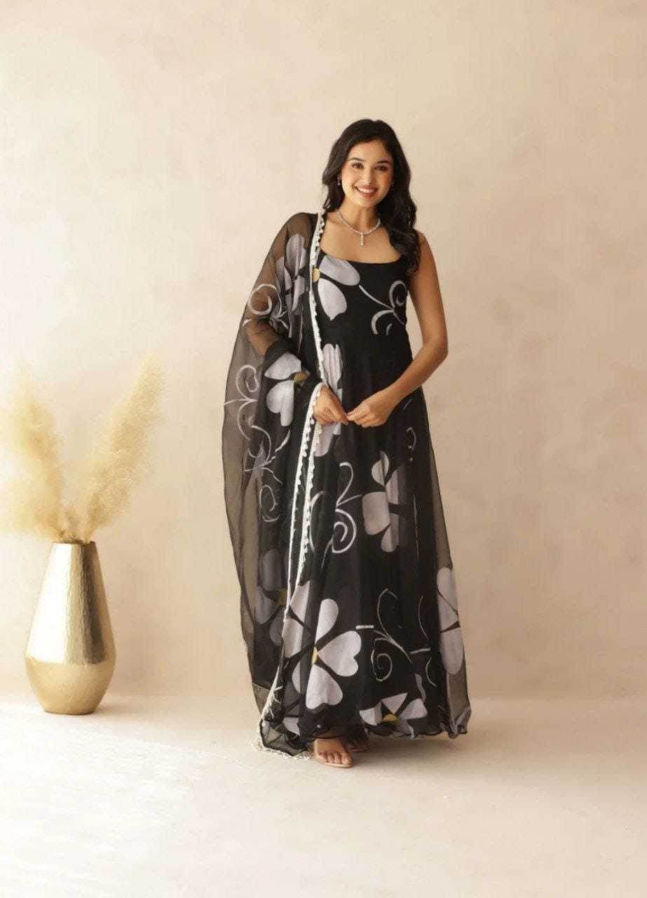 Georgette Printed Black Gown - MYLUXURY LANE ENTERPRISE